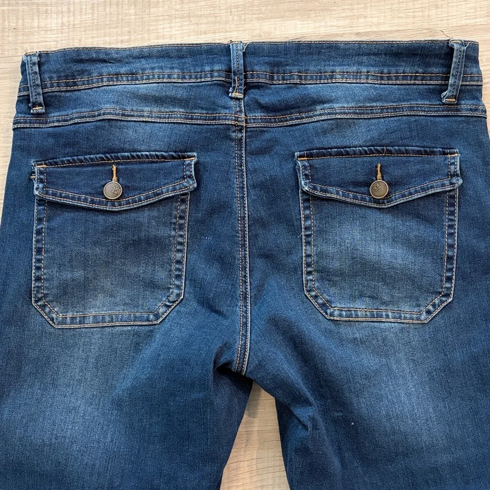 One 5 One Mid-Rise Capris Size 10/30 One Five One - Picture 5 of 6